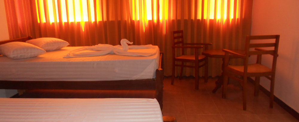 גאלה Hotel Aradhana מראה חיצוני תמונה