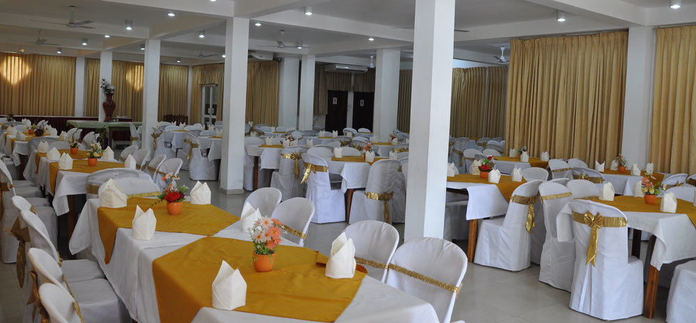 גאלה Hotel Aradhana מראה חיצוני תמונה