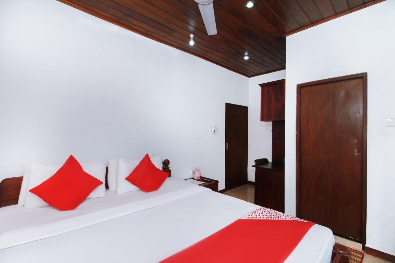 גאלה Hotel Aradhana מראה חיצוני תמונה